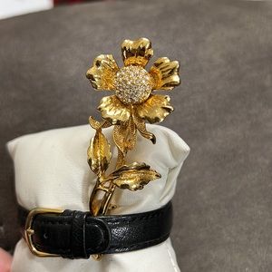 VCA brooch with crystals brooch